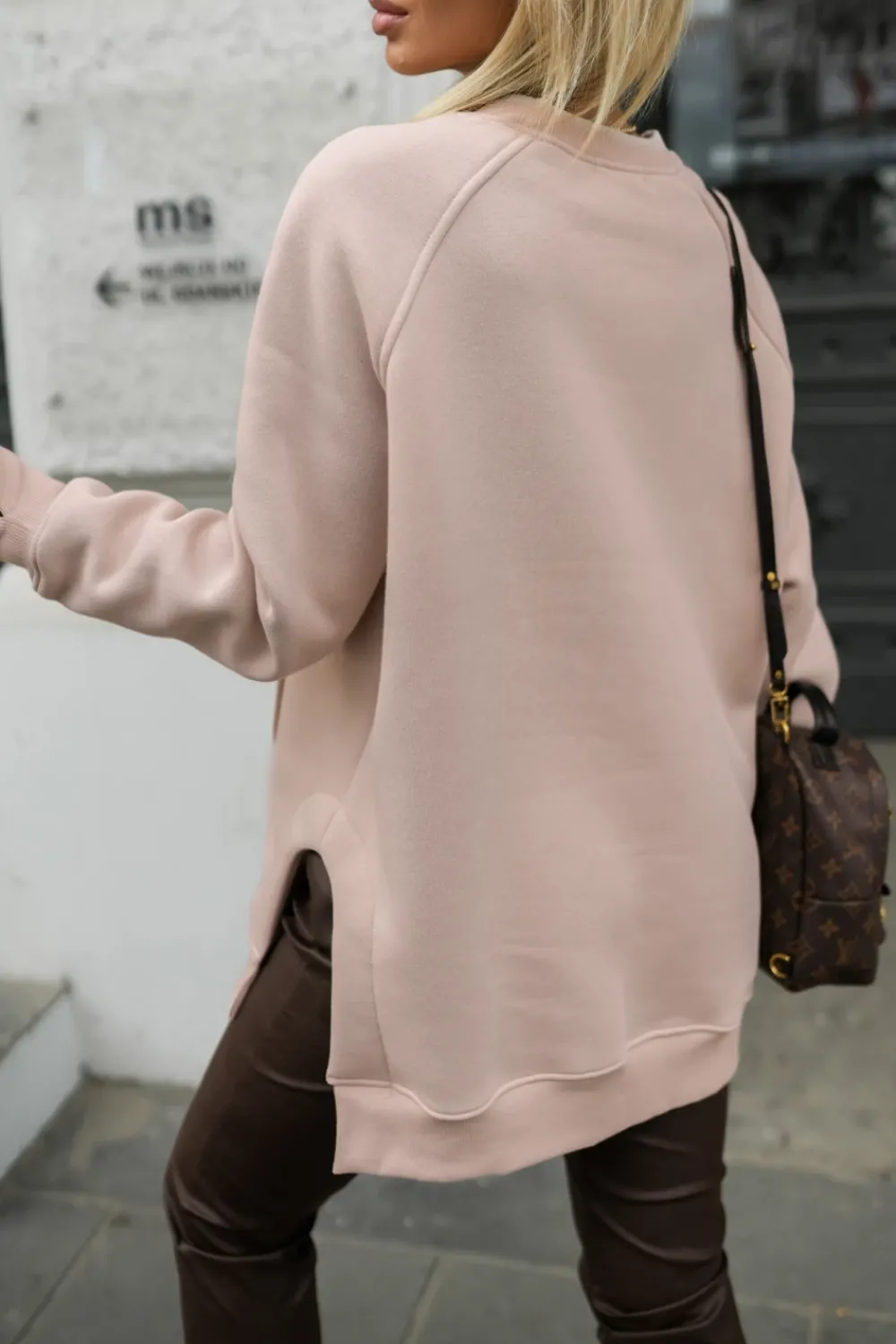 CandyTM BLUZA BAWEŁNIANA OVERISZE OCIEPLANA Z NAPISEM CHOCOLATE BEŻOWA