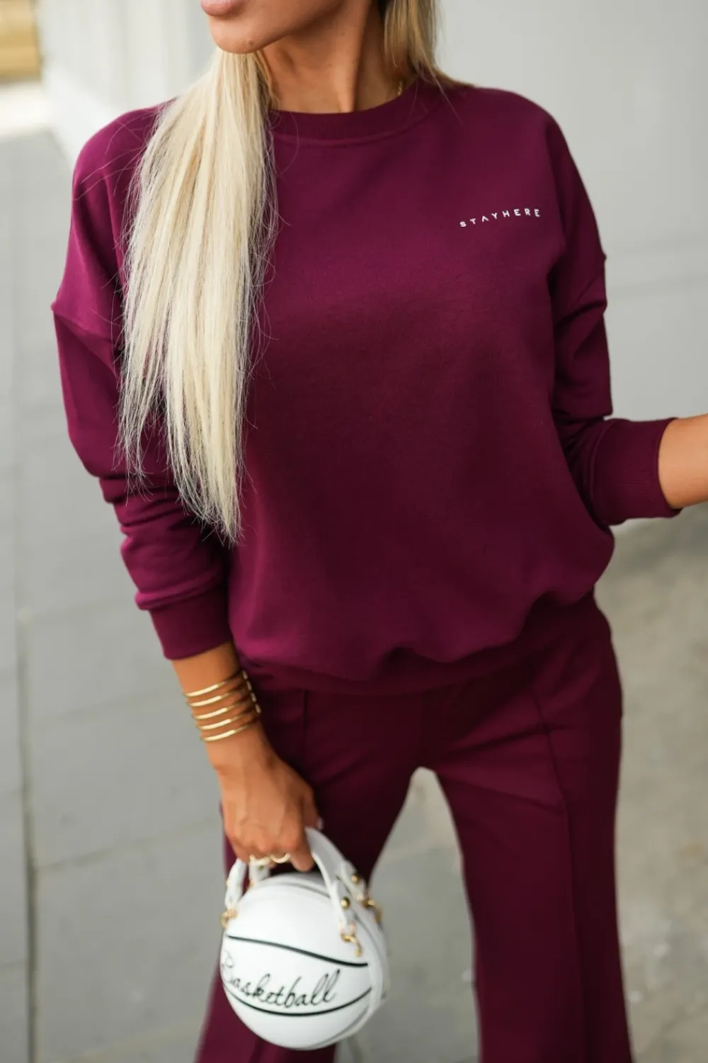 CandyTM BLUZA BAWEŁNIANA Z OKRĄGŁYM DEKOLTEM Z NAPISEM STAYHERE BURGUNDOWA